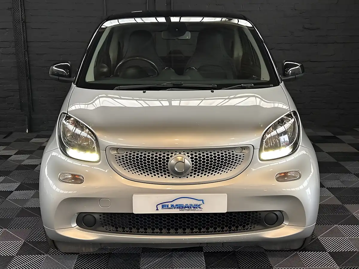 Used 2017 Smart Fortwo Prime Premium Cool Silver - Interior and Exterior details 2