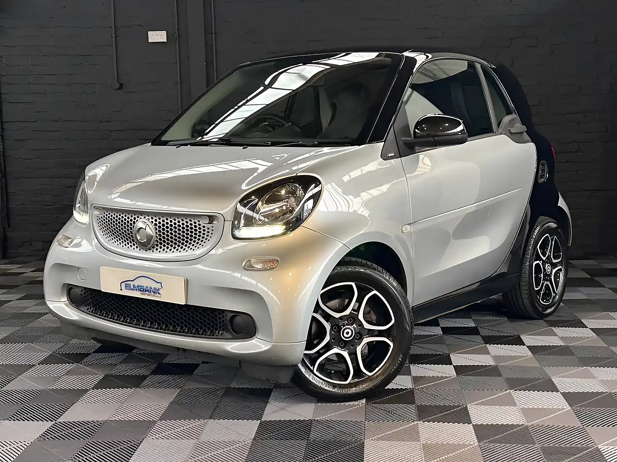 Used 2017 Smart Fortwo Prime Premium Cool Silver - Interior and Exterior details 4