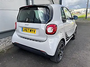 Used 2017 Smart Fortwo Prime (premium Plus) Black - Interior and Exterior details 11