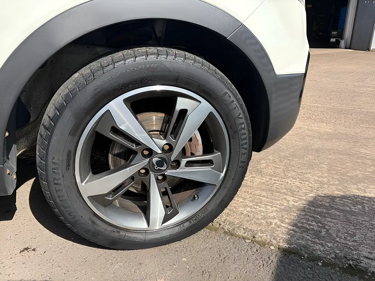 Used 2017 Ssangyong Korando Elx Grand White - Interior and Exterior details 3