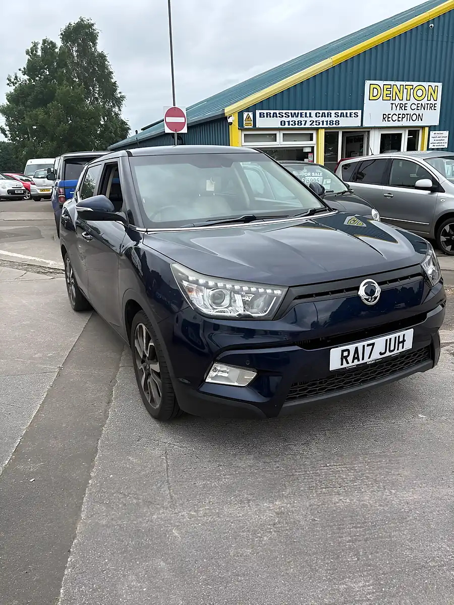 Used 2017 Ssangyong Tivoli Elx Red Edition Blue - Front View