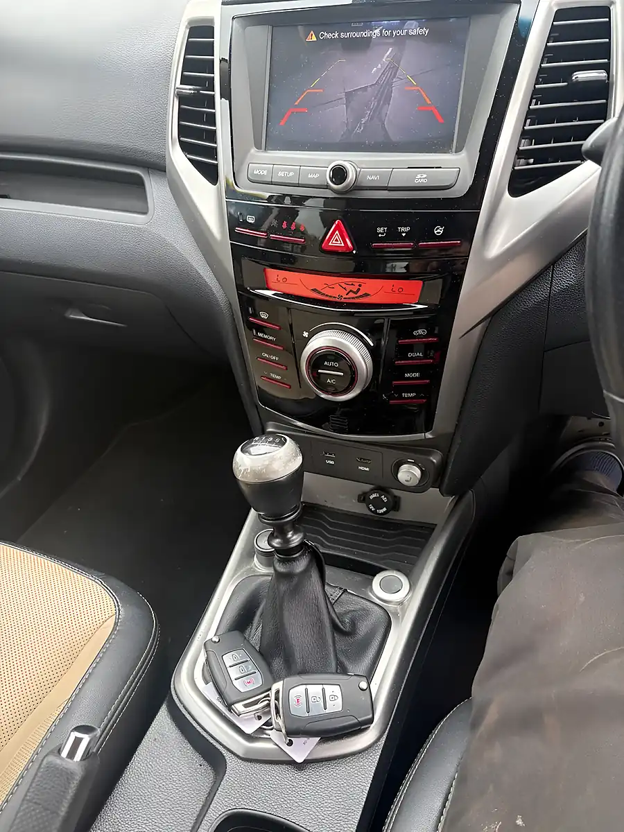 Used 2017 Ssangyong Tivoli Elx Red Edition Blue - Interior and Exterior details 10