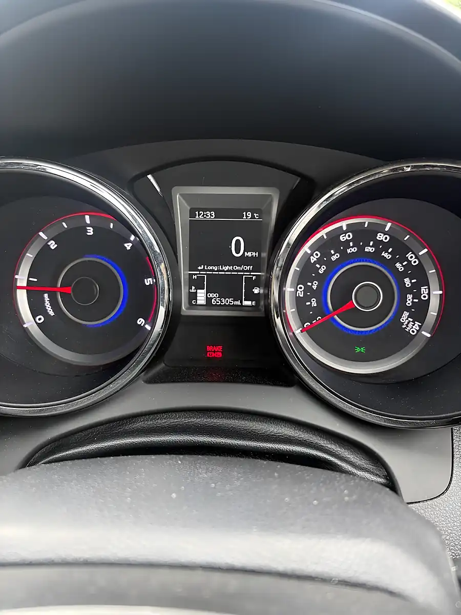 Used 2017 Ssangyong Tivoli Elx Red Edition Blue - Interior and Exterior details 11
