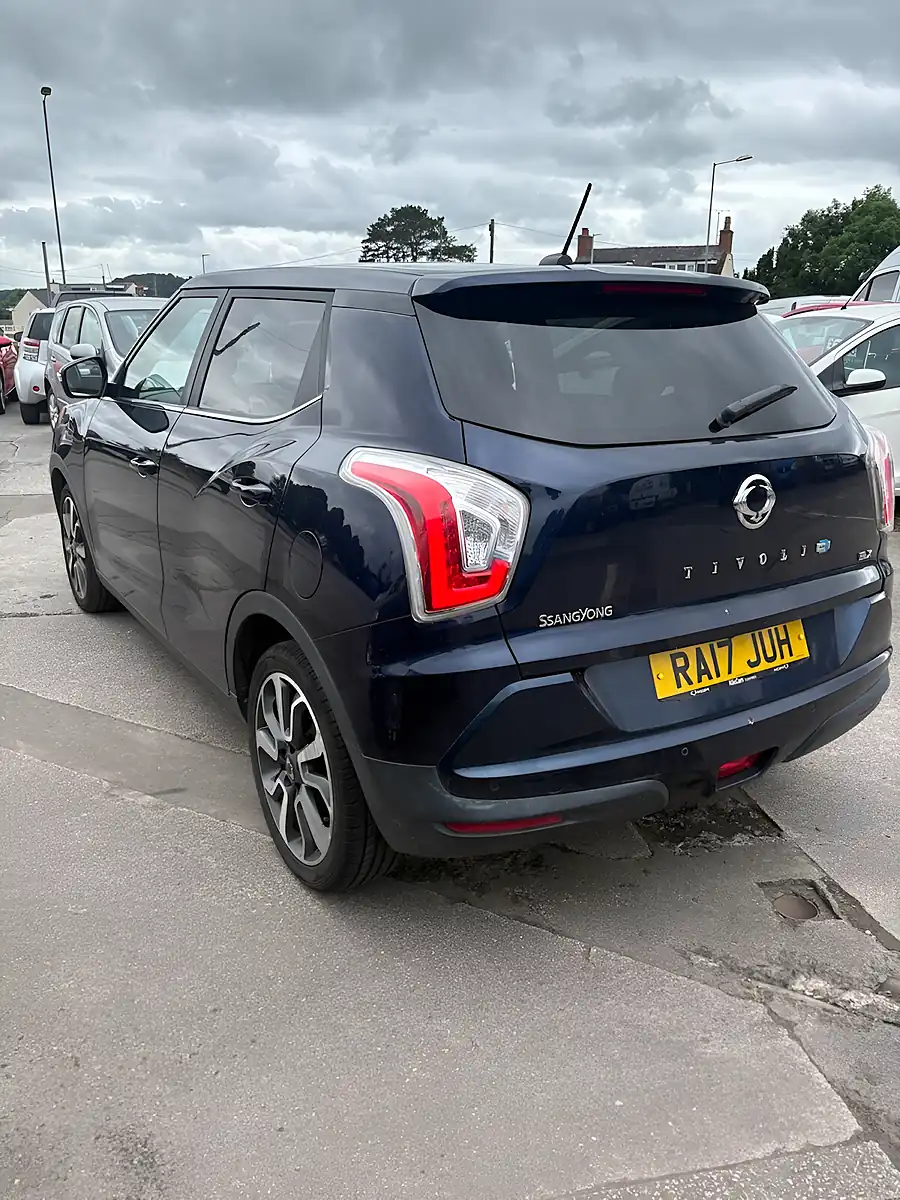 Used 2017 Ssangyong Tivoli Elx Red Edition Blue - Interior and Exterior details 3