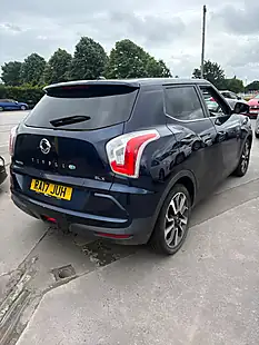Used 2017 Ssangyong Tivoli Elx Red Edition Blue - Interior and Exterior details 4