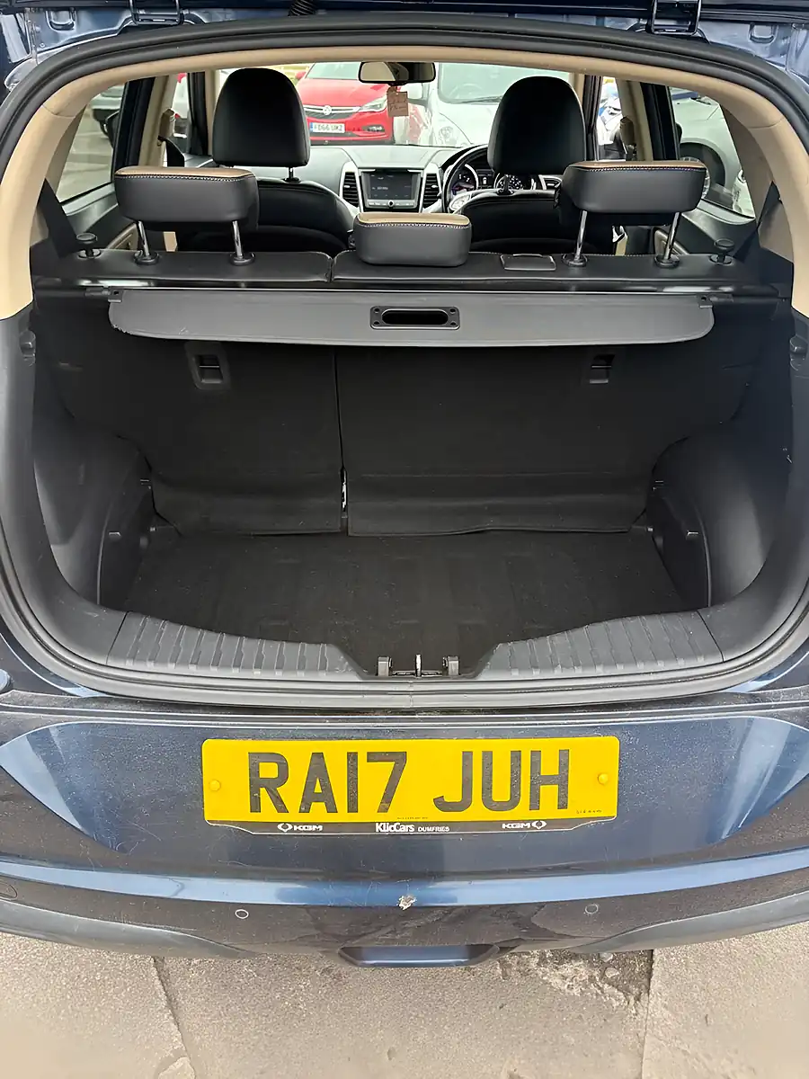 Used 2017 Ssangyong Tivoli Elx Red Edition Blue - Interior and Exterior details 7