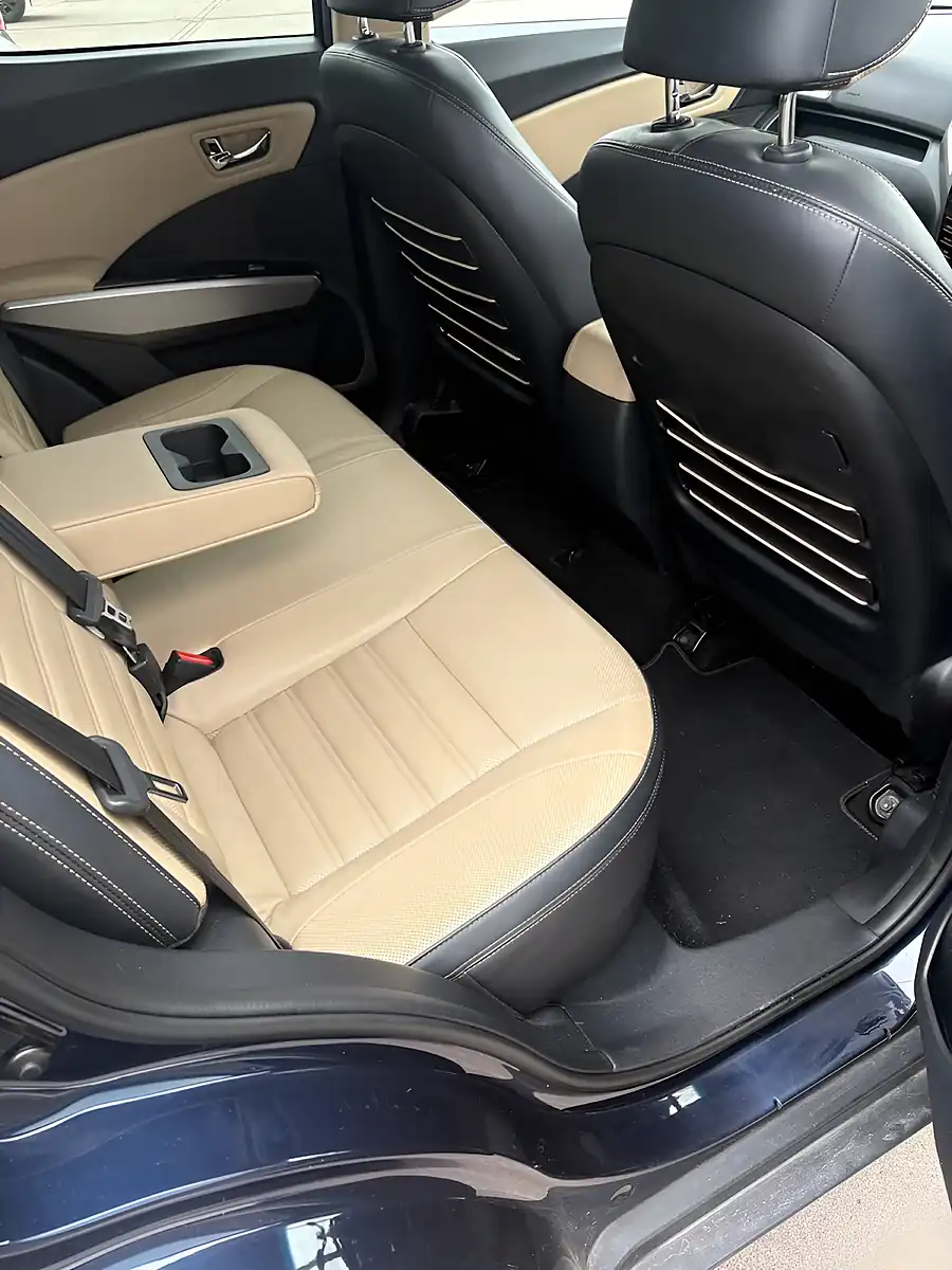 Used 2017 Ssangyong Tivoli Elx Red Edition Blue - Interior and Exterior details 8