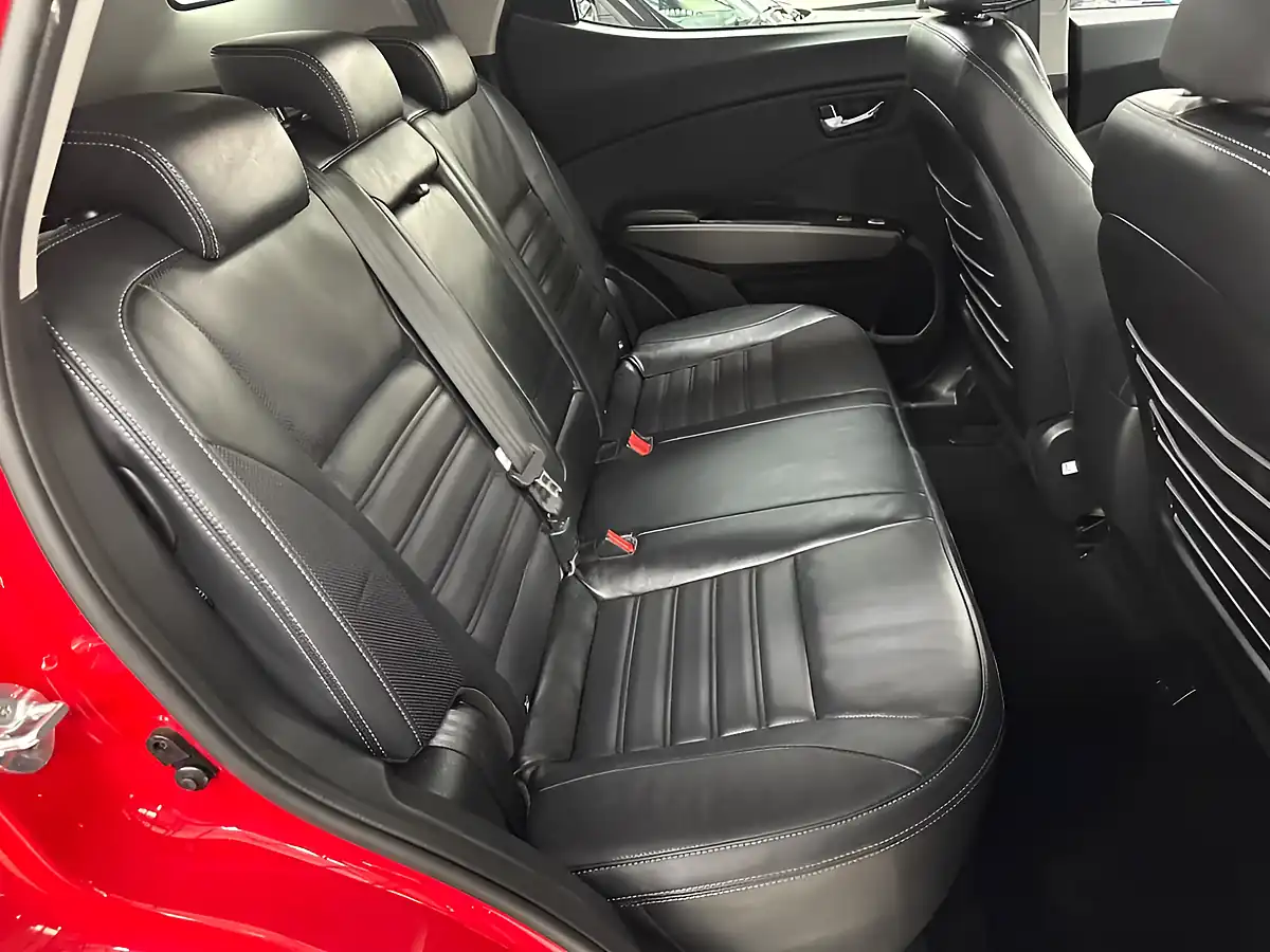 Used 2017 Ssangyong Tivoli Elx Red - Interior and Exterior details 13