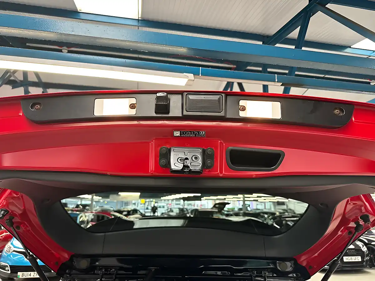 Used 2017 Ssangyong Tivoli Elx Red - Interior and Exterior details 14