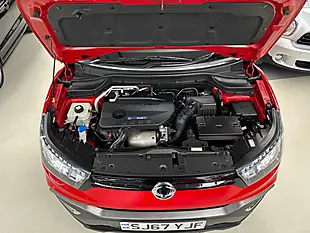 Used 2017 Ssangyong Tivoli Elx Red - Interior and Exterior details 17