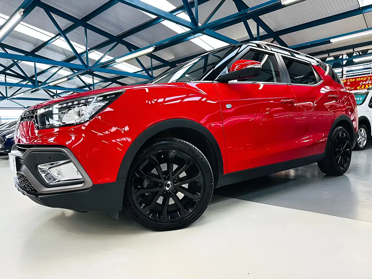 Used 2017 Ssangyong Tivoli Elx Red - Interior and Exterior details 4