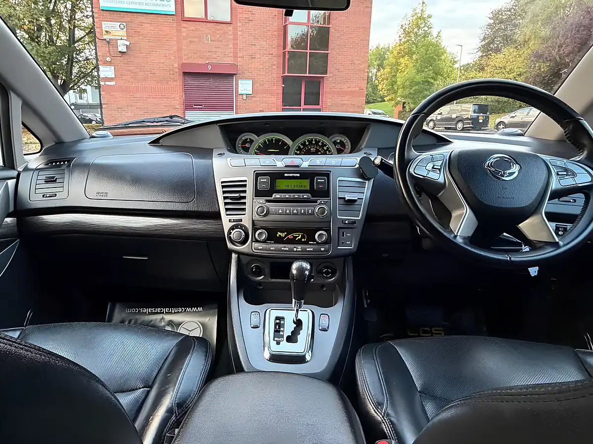 Used 2017 Ssangyong Turismo Elx White - Interior and Exterior details 6