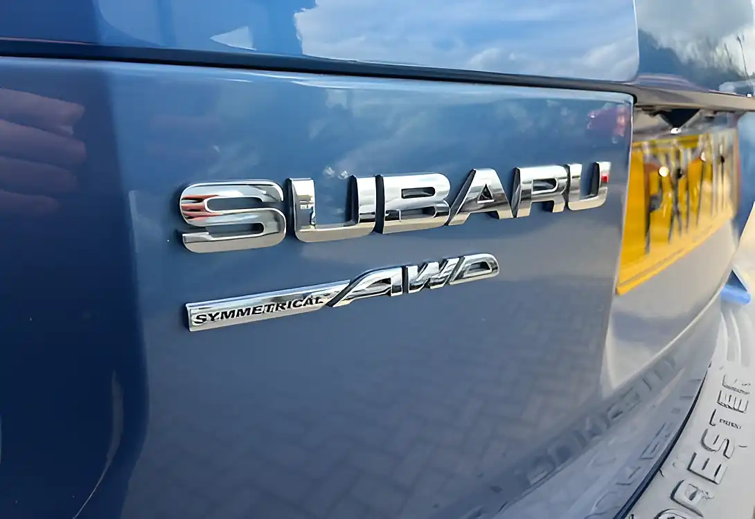 Used 2017 Subaru Forester Xe Premium Marine Blue - Interior and Exterior details 10