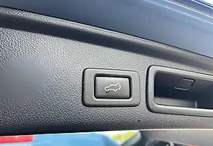 Used 2017 Subaru Forester Xe Premium Marine Blue - Interior and Exterior details 19