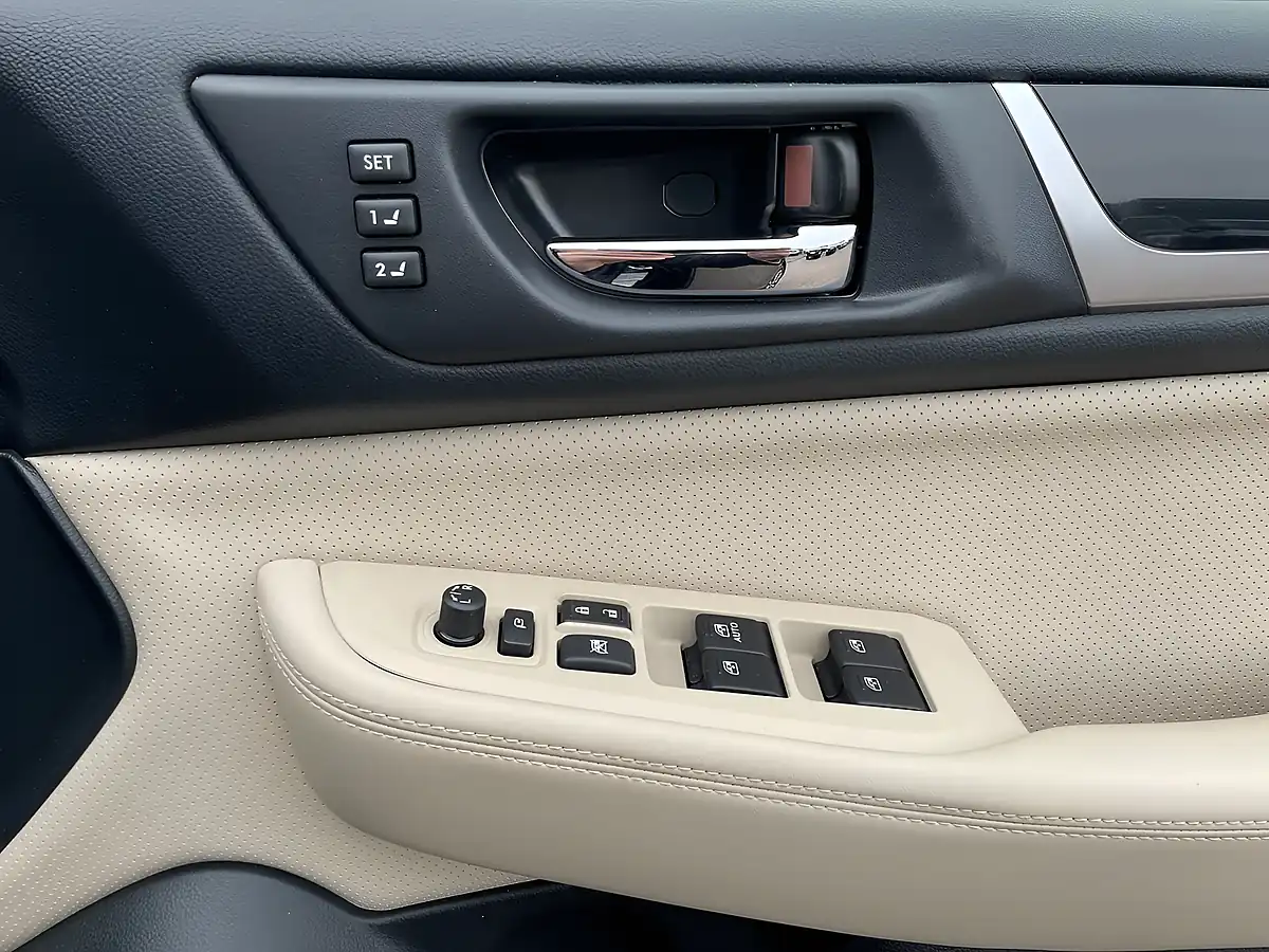 Used 2017 Subaru Outback Se Premium Black - Interior and Exterior details 13