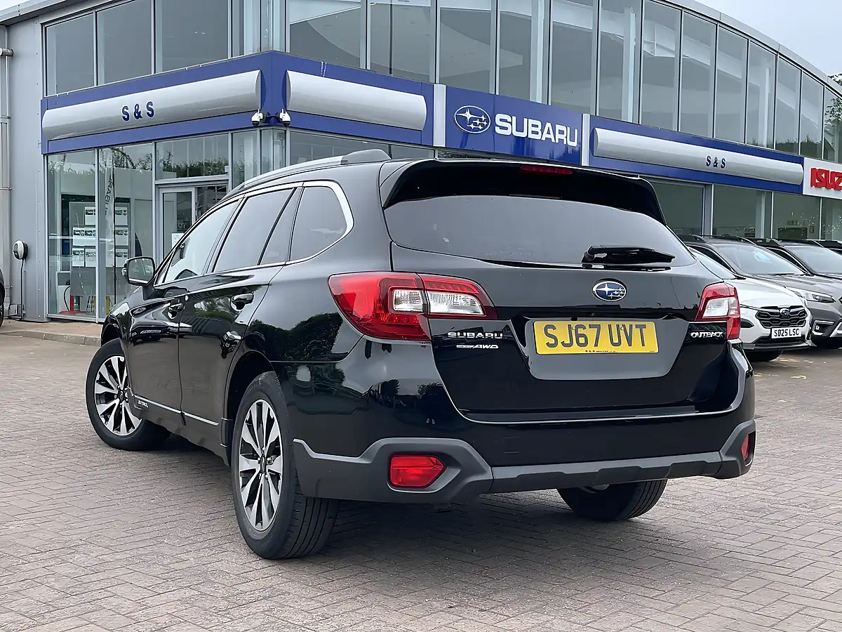 Used 2017 Subaru Outback Se Premium Black - Interior and Exterior details 4