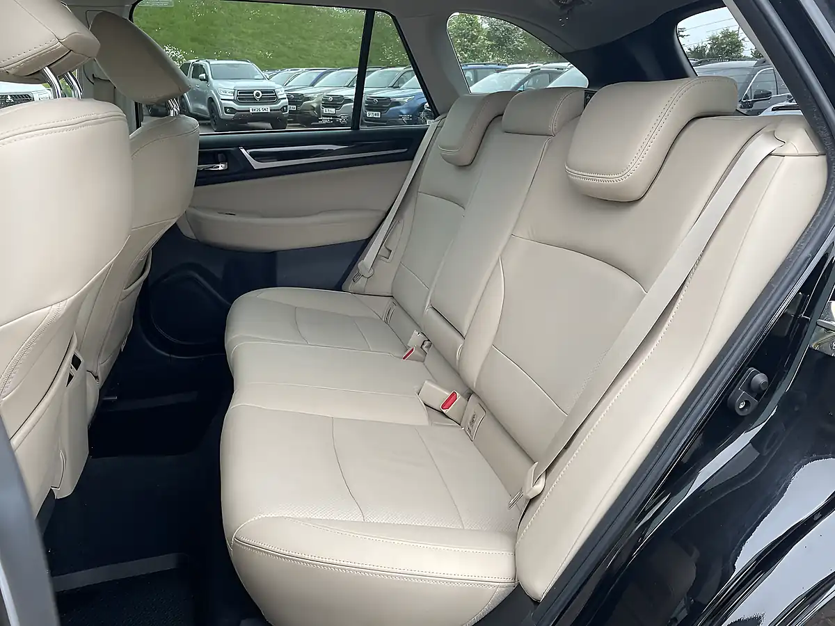 Used 2017 Subaru Outback Se Premium Black - Interior and Exterior details 7