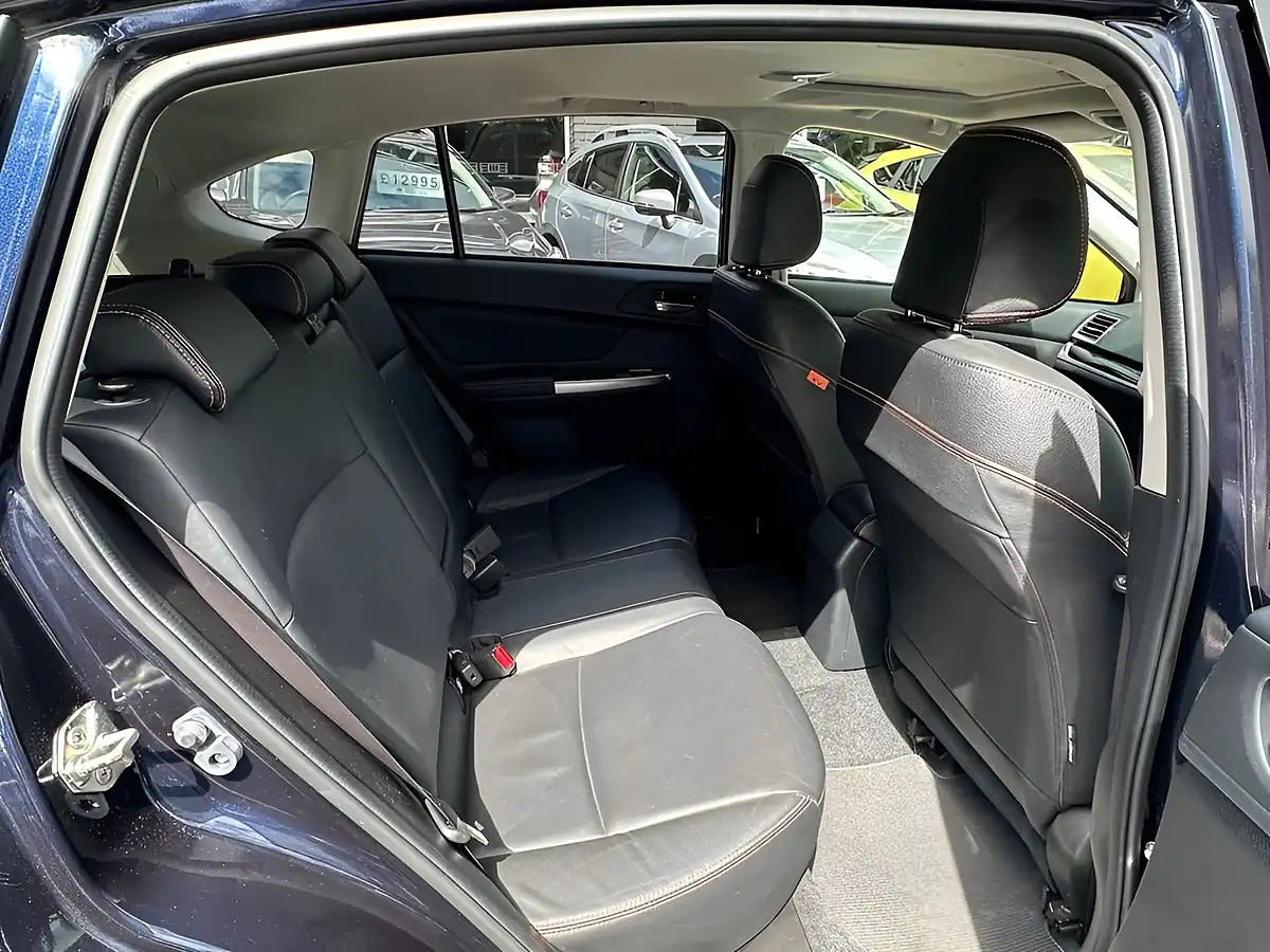 Used 2017 Subaru Xv Se Premium Blue - Interior and Exterior details 12