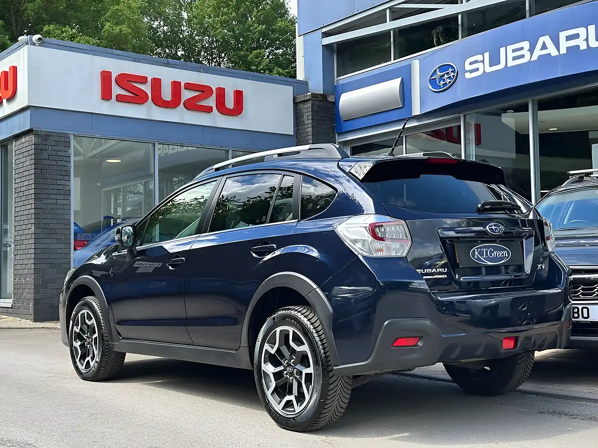 Used 2017 Subaru Xv Se Premium Blue - Interior and Exterior details 3