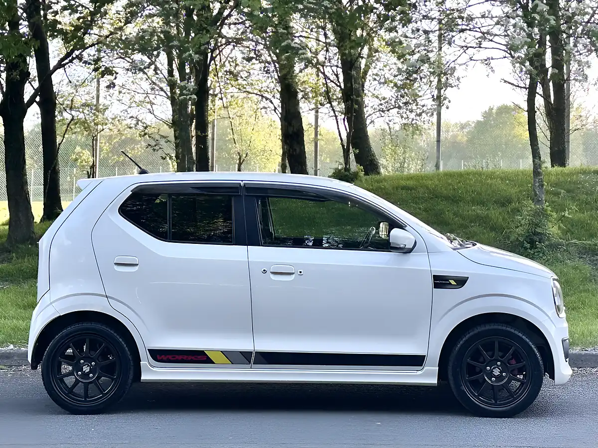 Used 2017 Suzuki Alto Works White - Interior and Exterior details 7