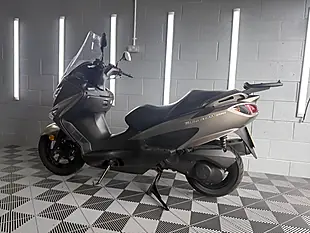 Used 2017 Suzuki Burgman 200 Silver - Interior and Exterior details 11