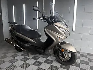 Used 2017 Suzuki Burgman 200 Silver - Interior and Exterior details 2