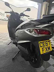 Used 2017 Suzuki Burgman 200 Silver - Interior and Exterior details 7