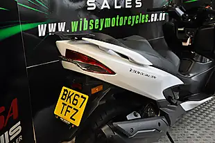 Used 2017 Suzuki Burgman 400 White - Interior and Exterior details 13