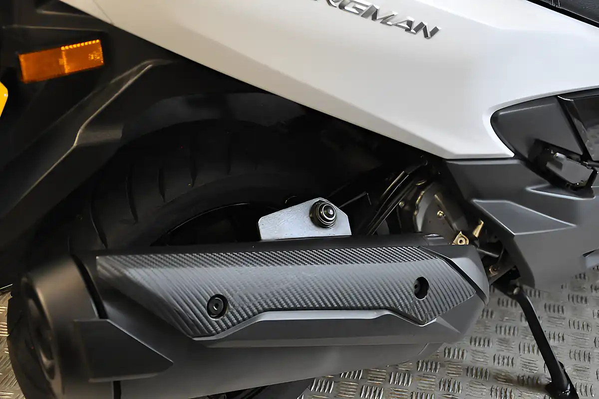 Used 2017 Suzuki Burgman 400 White - Interior and Exterior details 14