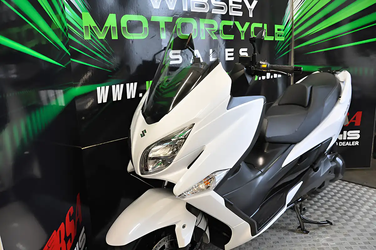 Used 2017 Suzuki Burgman 400 White - Interior and Exterior details 2