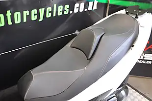 Used 2017 Suzuki Burgman 400 White - Interior and Exterior details 8