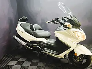 Used 2017 Suzuki Burgman an 650 Executive White - Interior and Exterior details 16
