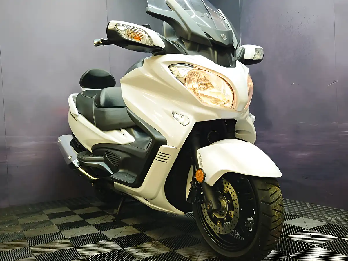 Used 2017 Suzuki Burgman an 650 Executive White - Interior and Exterior details 18