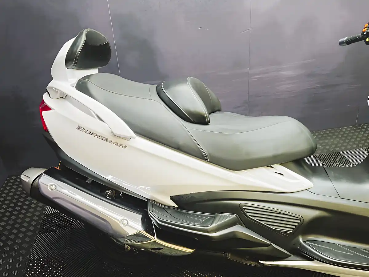 Used 2017 Suzuki Burgman an 650 Executive White - Interior and Exterior details 6