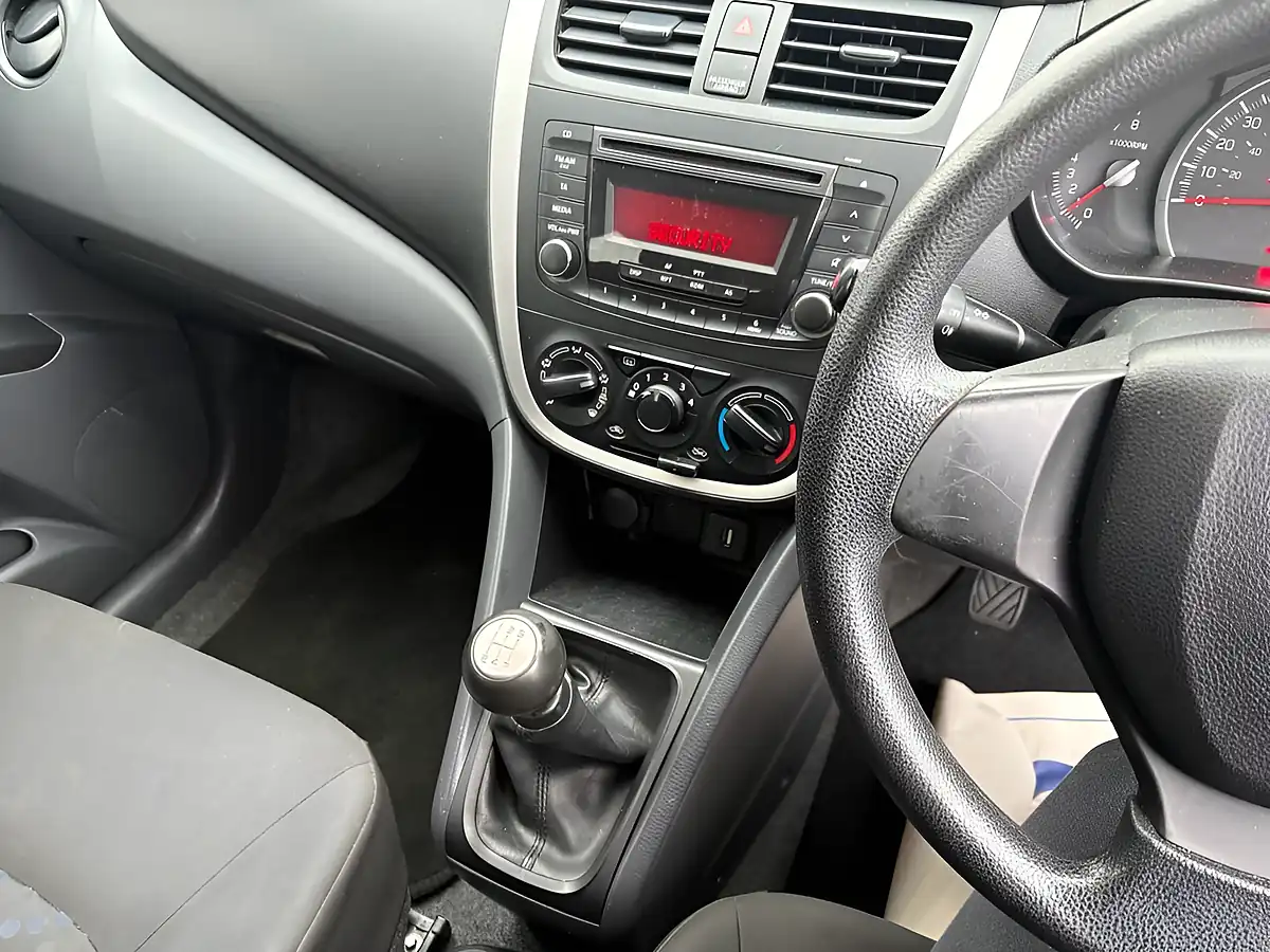 Used 2017 Suzuki Celerio City White - Interior and Exterior details 9