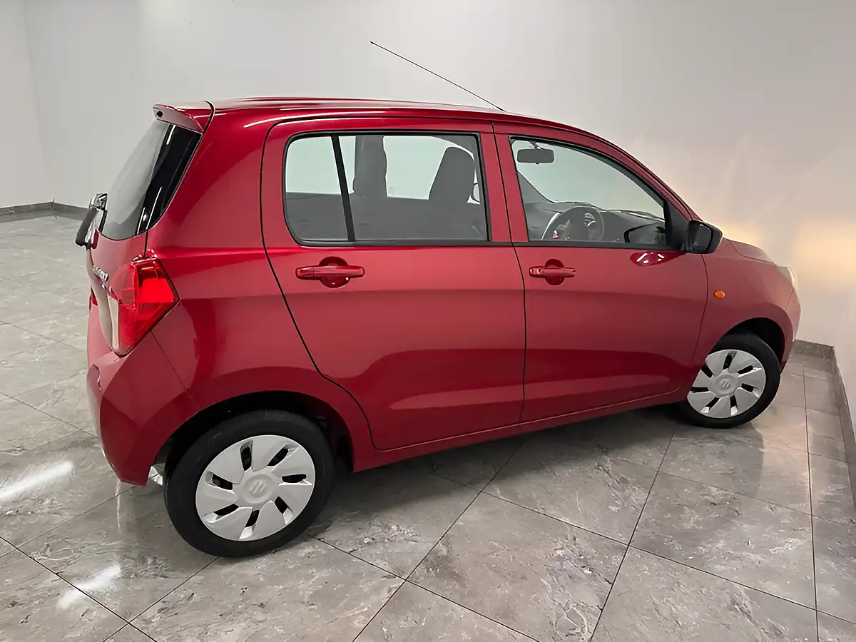 Used 2017 Suzuki Celerio SZ2 Red - Interior and Exterior details 8