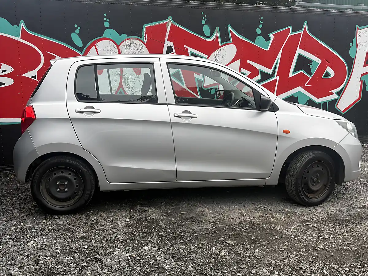 Used 2017 Suzuki Celerio SZ2 Silver - Interior and Exterior details 10