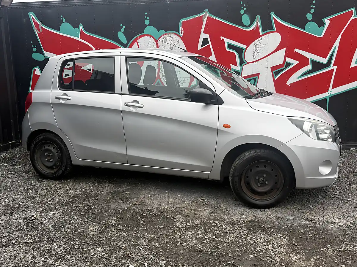 Used 2017 Suzuki Celerio SZ2 Silver - Interior and Exterior details 11