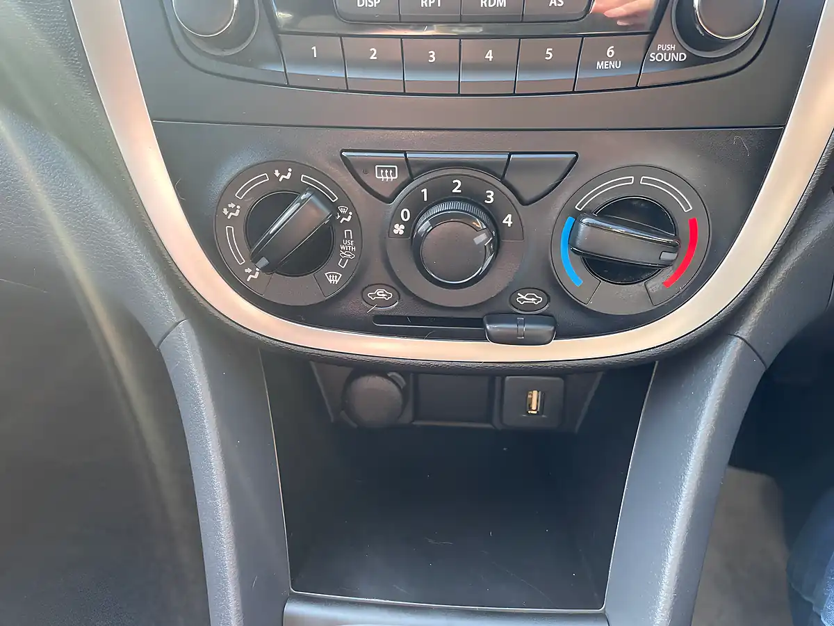 Used 2017 Suzuki Celerio SZ2 White - Interior and Exterior details 16