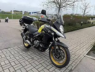 Used 2017 Suzuki Dl 650 X AL7 Yellow - Interior and Exterior details 3