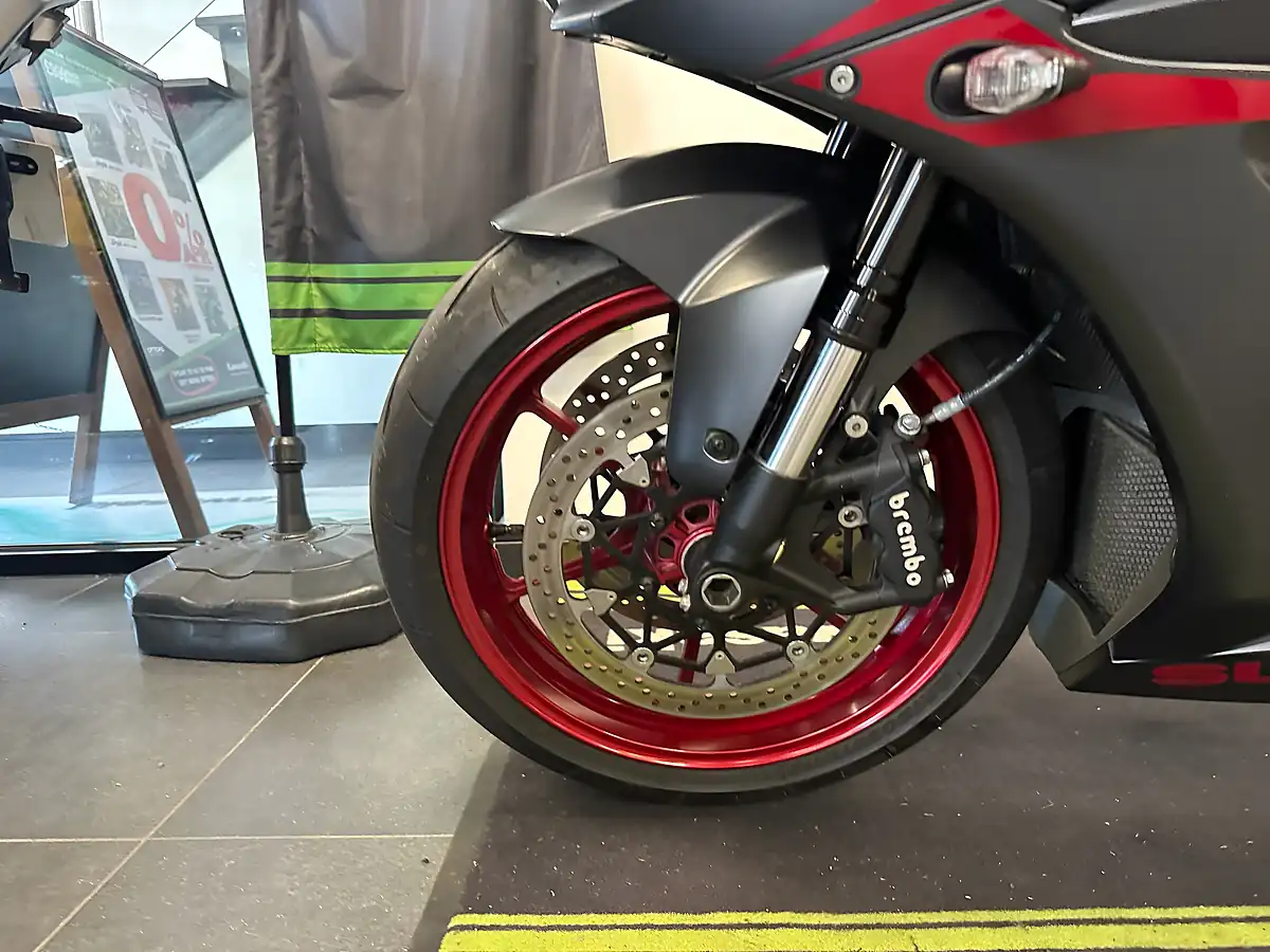 Used 2017 Suzuki Gsx-R 1000R Sports Black - Interior and Exterior details 13