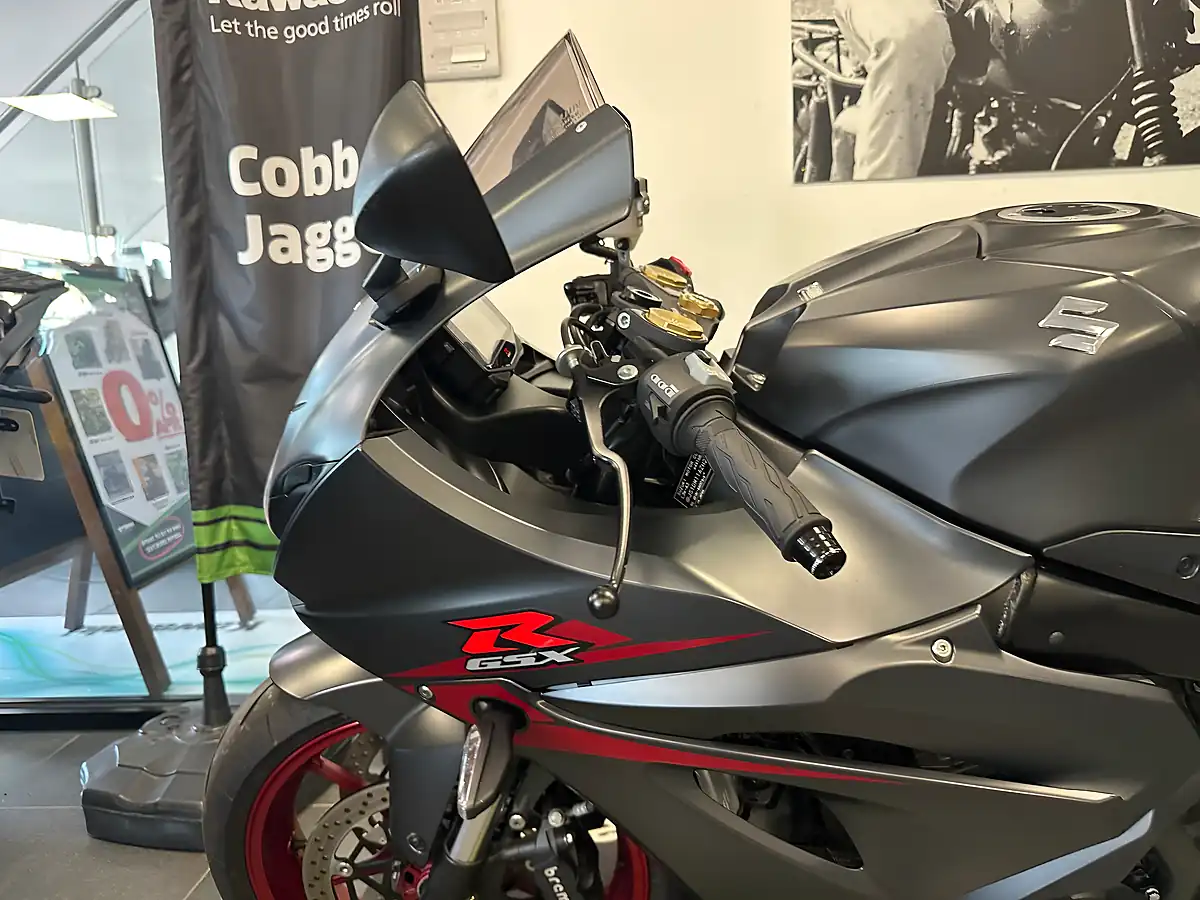 Used 2017 Suzuki Gsx-R 1000R Sports Black - Interior and Exterior details 14