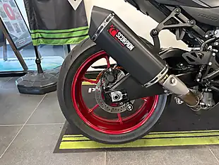 Used 2017 Suzuki Gsx-R 1000R Sports Black - Interior and Exterior details 4