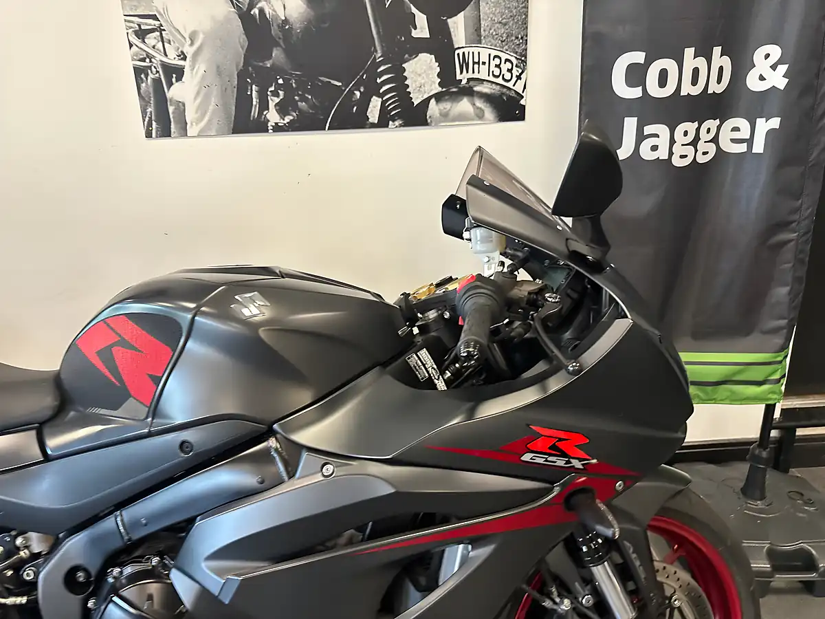 Used 2017 Suzuki Gsx-R 1000R Sports Black - Interior and Exterior details 6