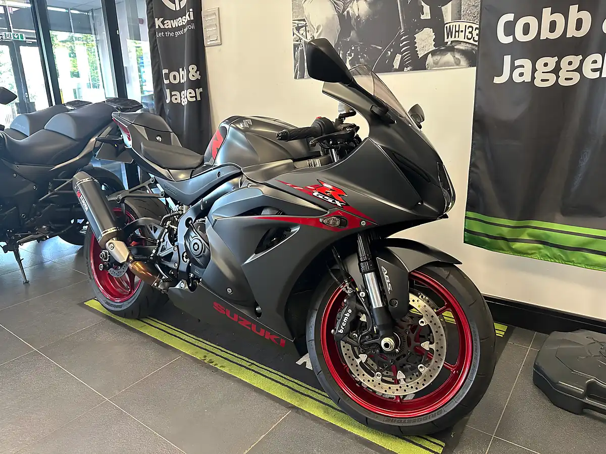 Used 2017 Suzuki Gsx-R 1000R Sports Black - Interior and Exterior details 8