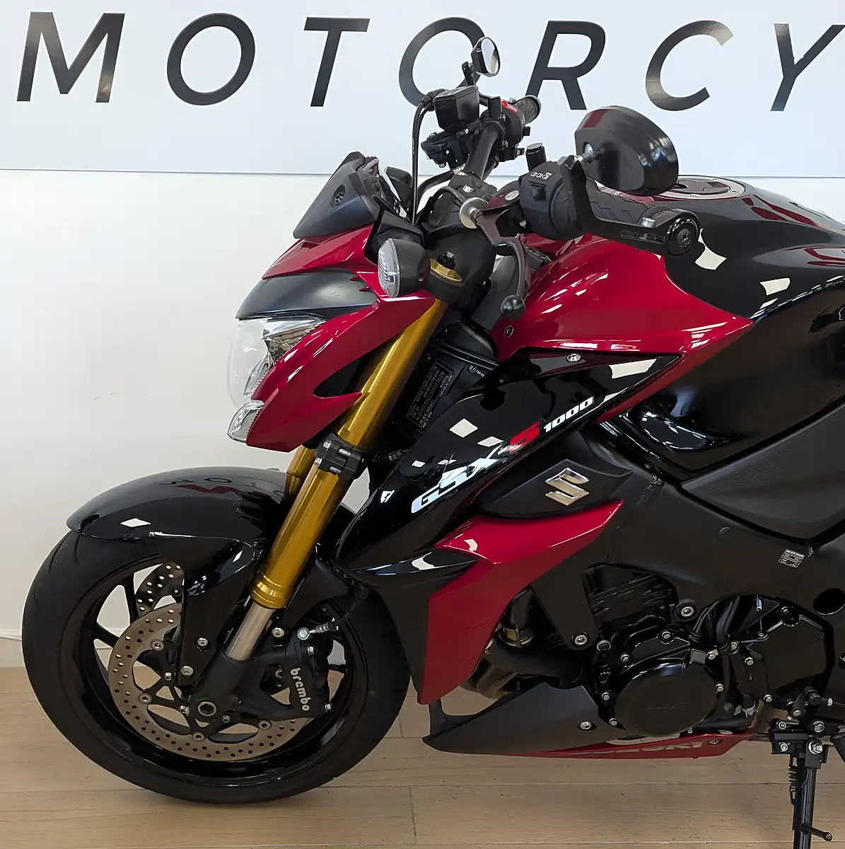 Used 2017 Suzuki GSX-S1000 Red - Interior and Exterior details 11