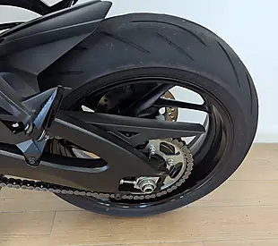 Used 2017 Suzuki GSX-S1000 Red - Interior and Exterior details 12
