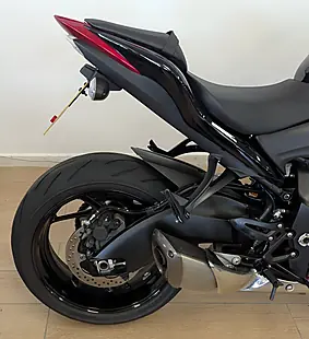 Used 2017 Suzuki GSX-S1000 Red - Interior and Exterior details 14