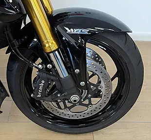 Used 2017 Suzuki GSX-S1000 Red - Interior and Exterior details 18