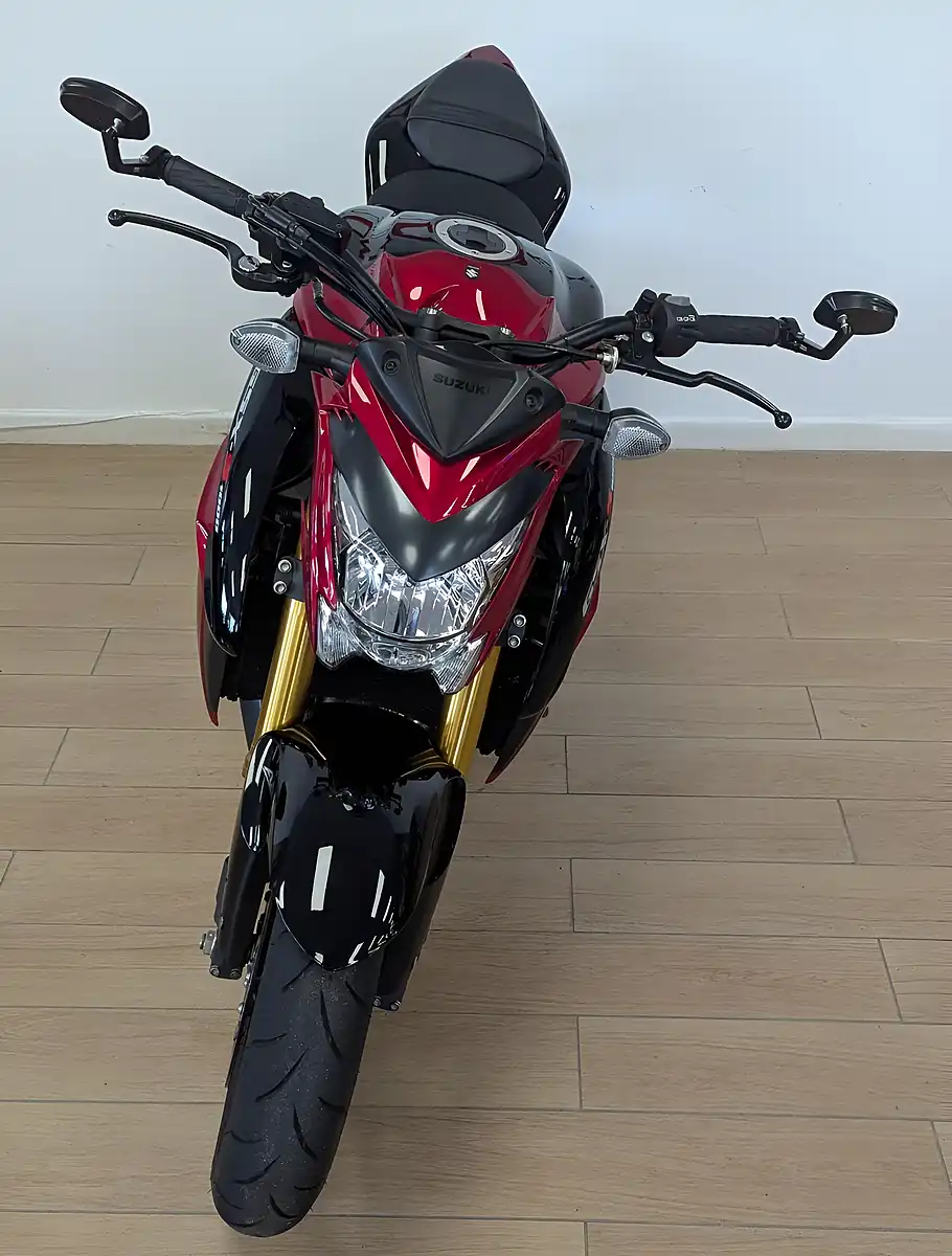 Used 2017 Suzuki GSX-S1000 Red - Interior and Exterior details 9
